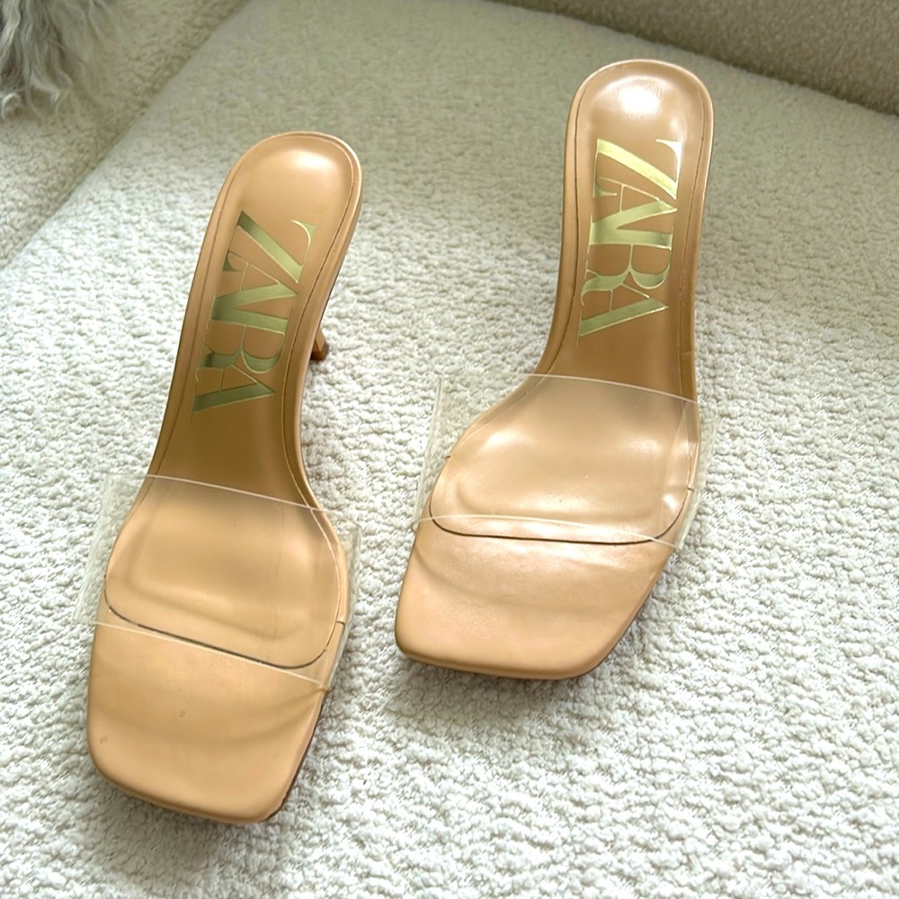 Vinyl sandal